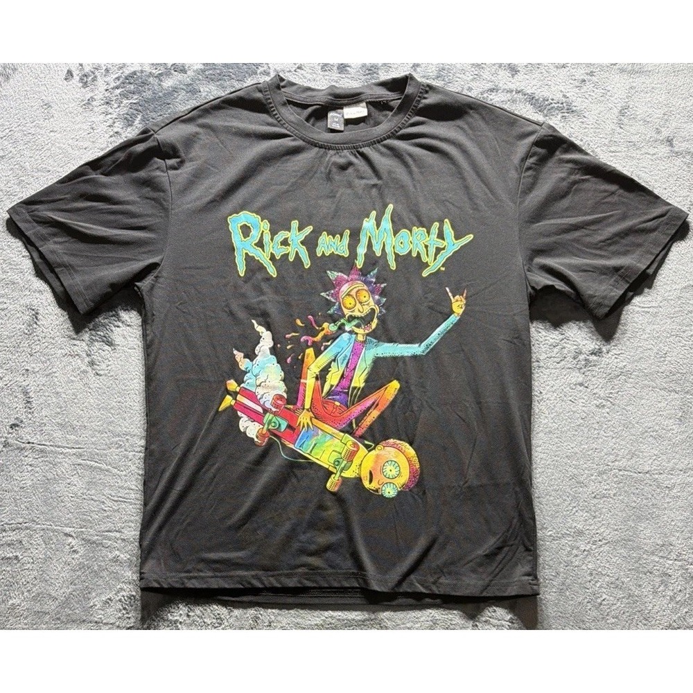 Rick and Morty Psychedelic Rick with Skateboard Morty T-Shirt Black Sz. M